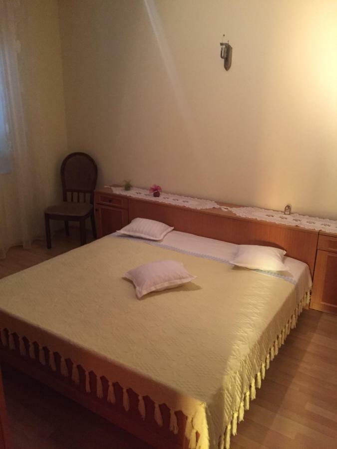 Apartman Frane 6+2 Brodarica  Eksteriør bilde